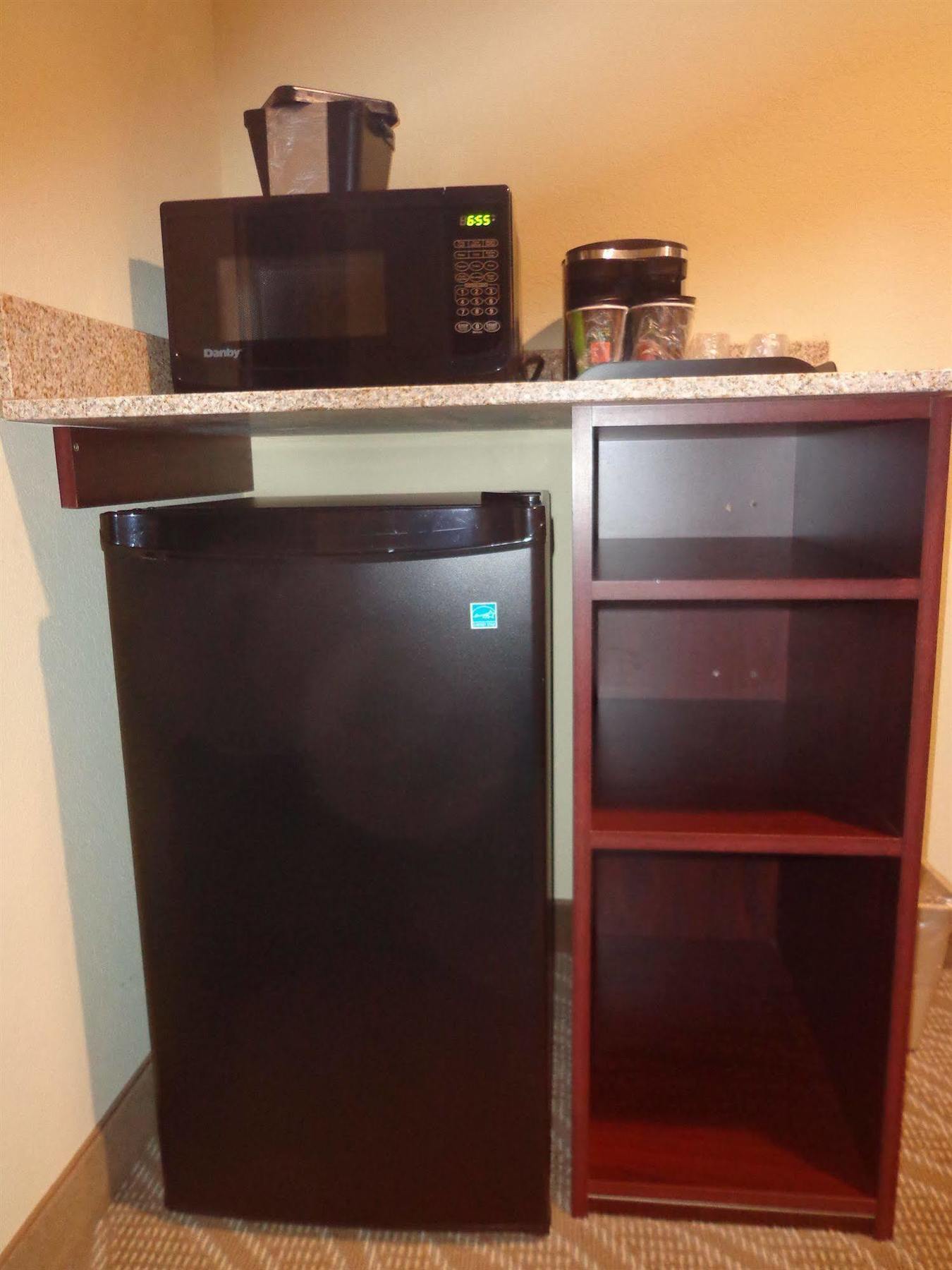 Cobblestone Inn&Suites - Marquette Extérieur photo