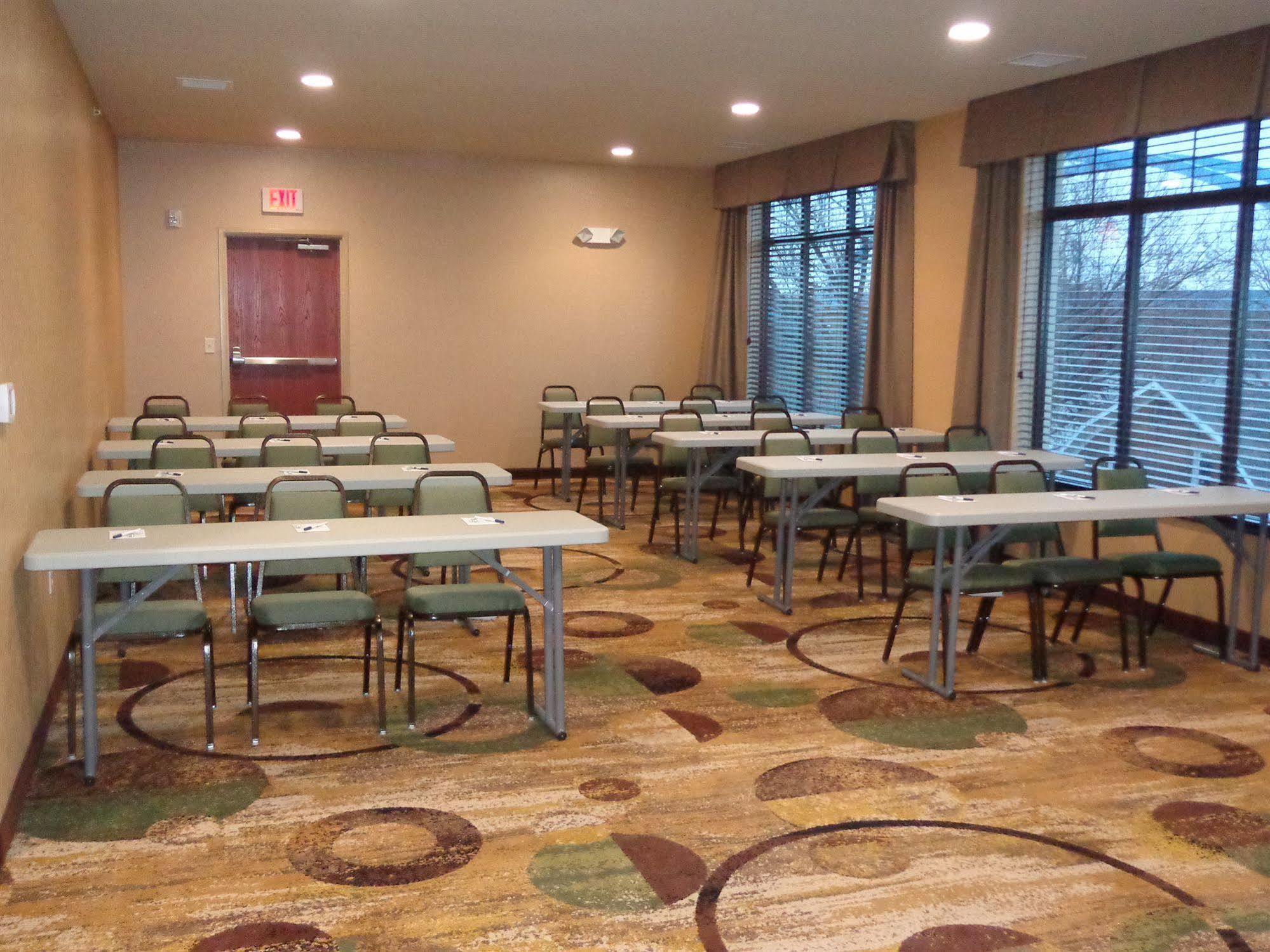 Cobblestone Inn&Suites - Marquette Extérieur photo