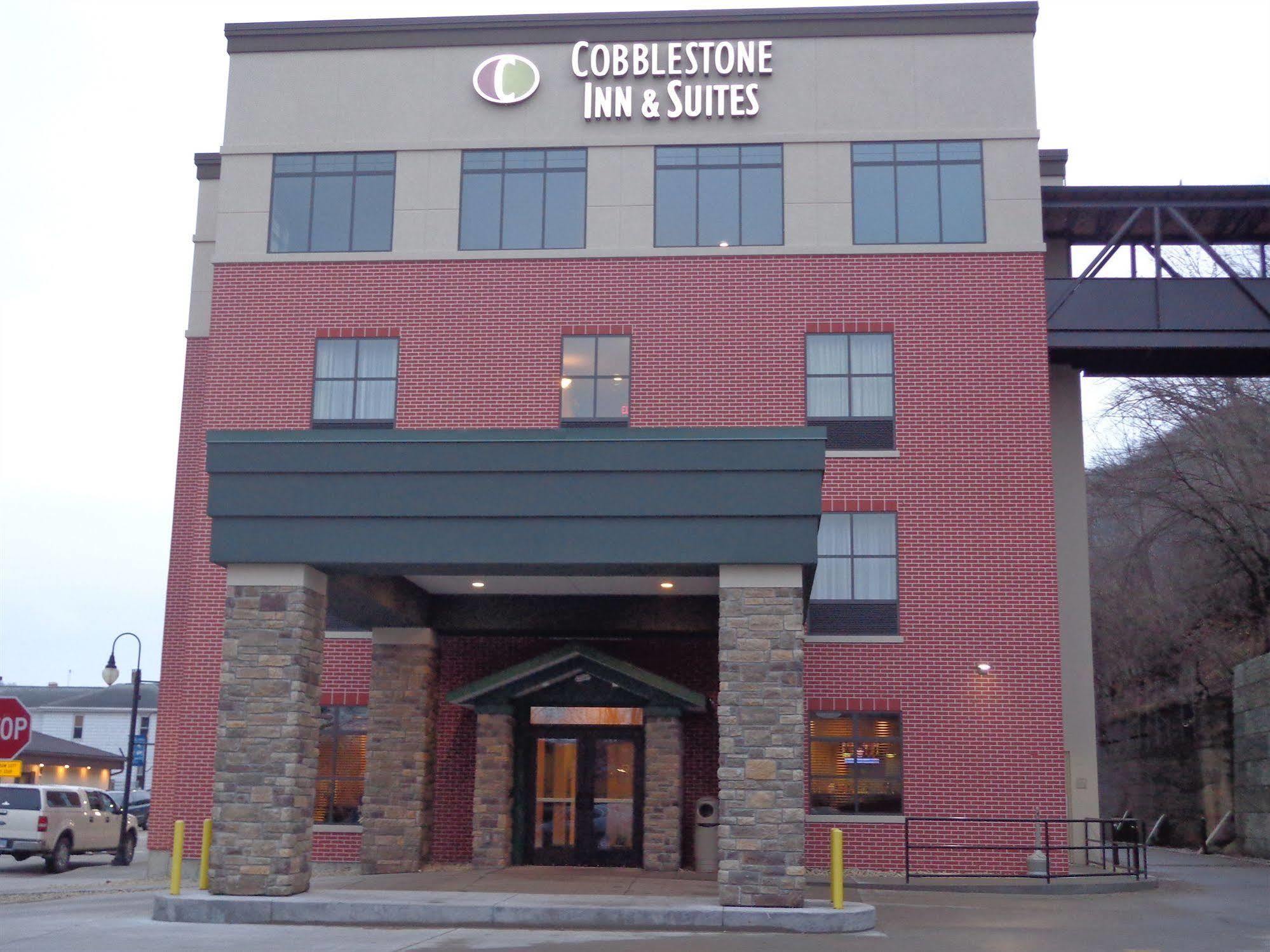 Cobblestone Inn&Suites - Marquette Extérieur photo