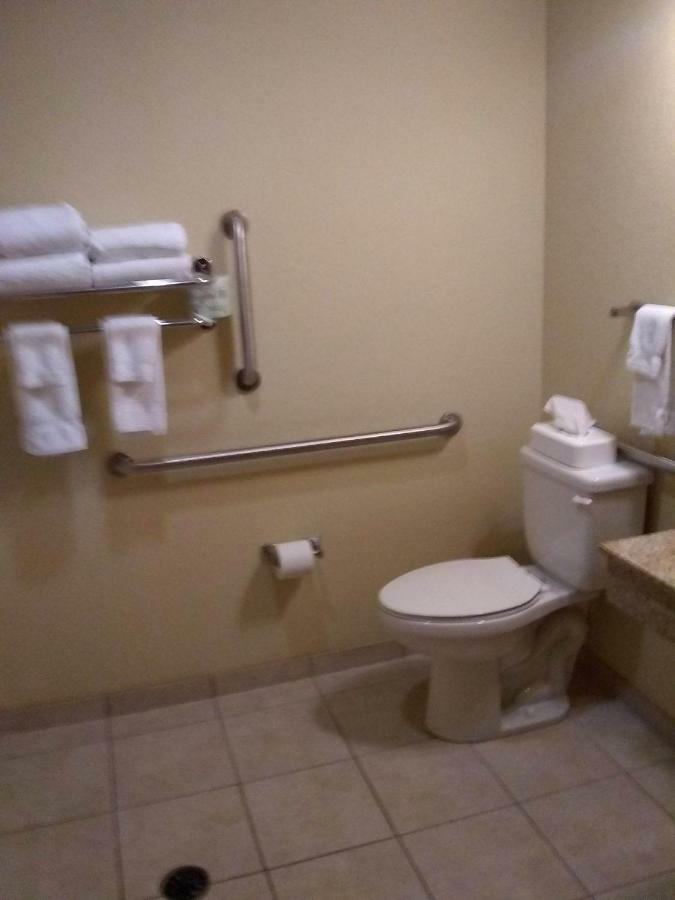 Cobblestone Inn&Suites - Marquette Extérieur photo